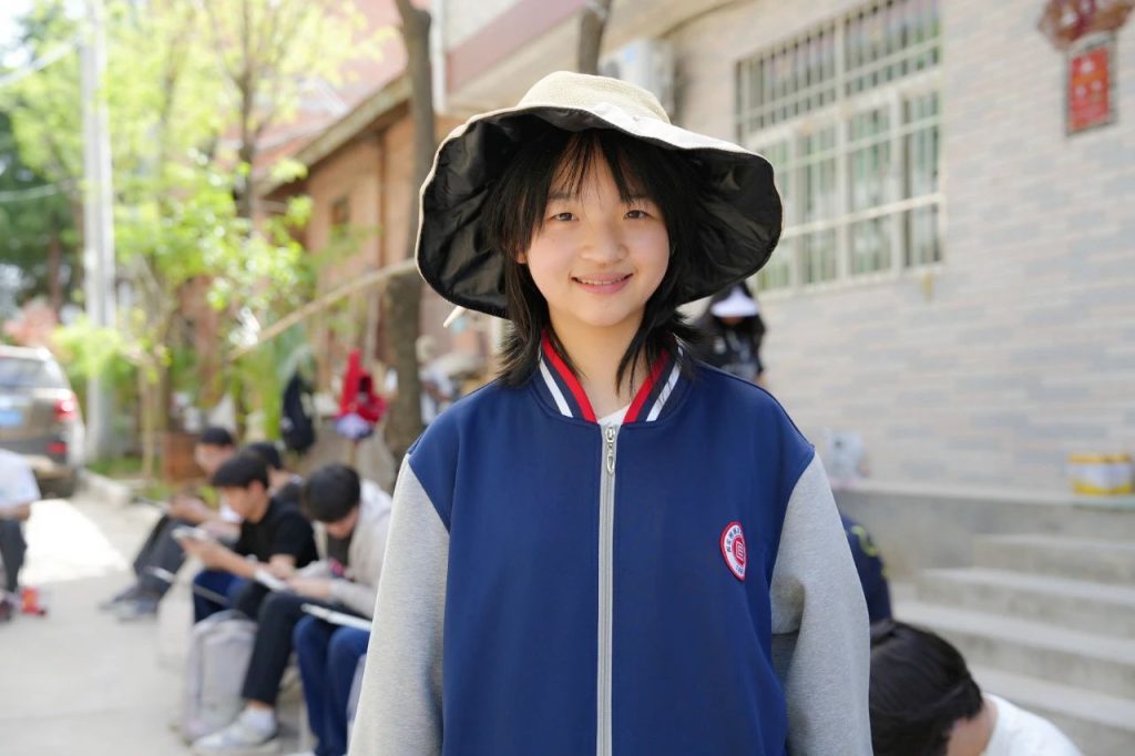 【寻色秦岭·艺文共生】​——写生日记：在鲍旗寨的晨雾暮霭中捕捉乡土美学基因