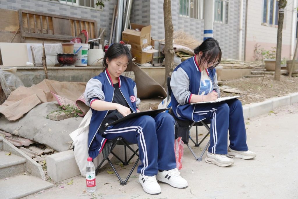 【美育留痕·乡野回响】——收官：四天的秦岭写生之旅，绘就青春与艺术的共生答卷