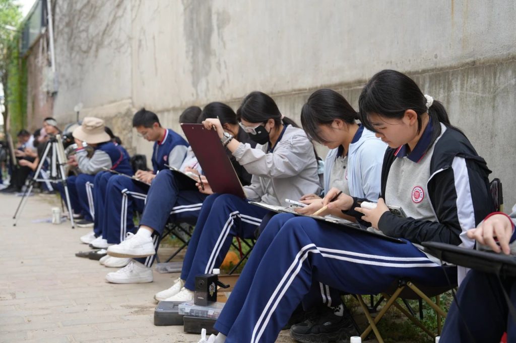 【美育留痕·乡野回响】——收官：四天的秦岭写生之旅，绘就青春与艺术的共生答卷