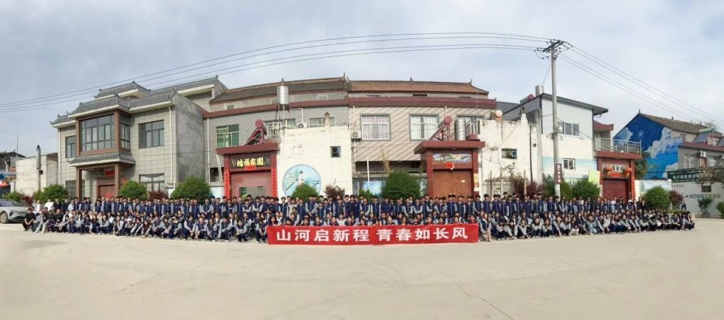 【美育留痕·乡野回响】——收官：四天的秦岭写生之旅，绘就青春与艺术的共生答卷