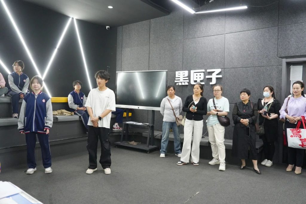 从课堂到家庭：西安博雅艺术职业高中打造沉浸式家校共育现场