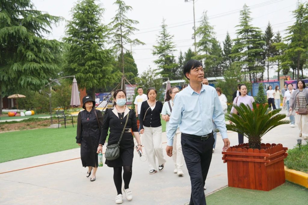 从课堂到家庭：西安博雅艺术职业高中打造沉浸式家校共育现场