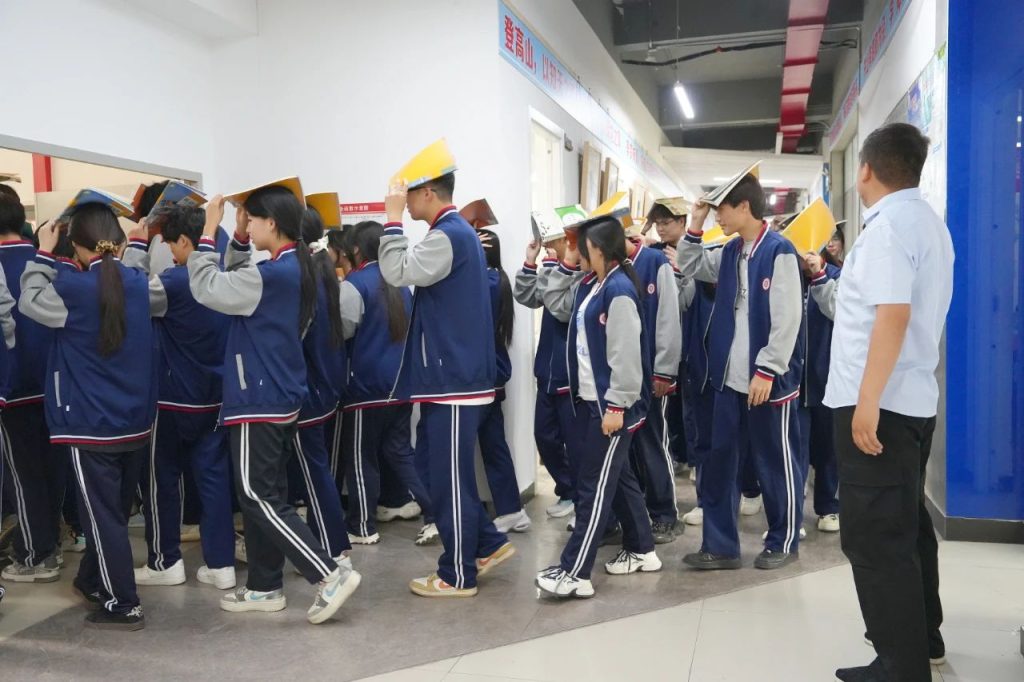 西安博雅艺术职业高中开展防震减灾应急疏散演练