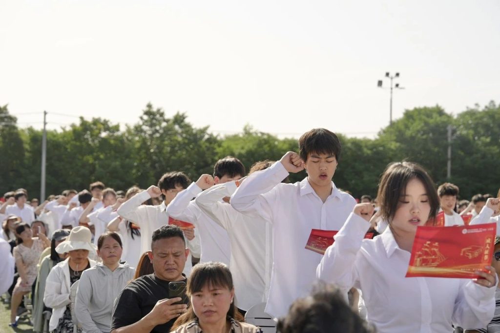 从“纸上法律”到“心中敬畏”：西安博雅艺术职业高中法治教育报告会