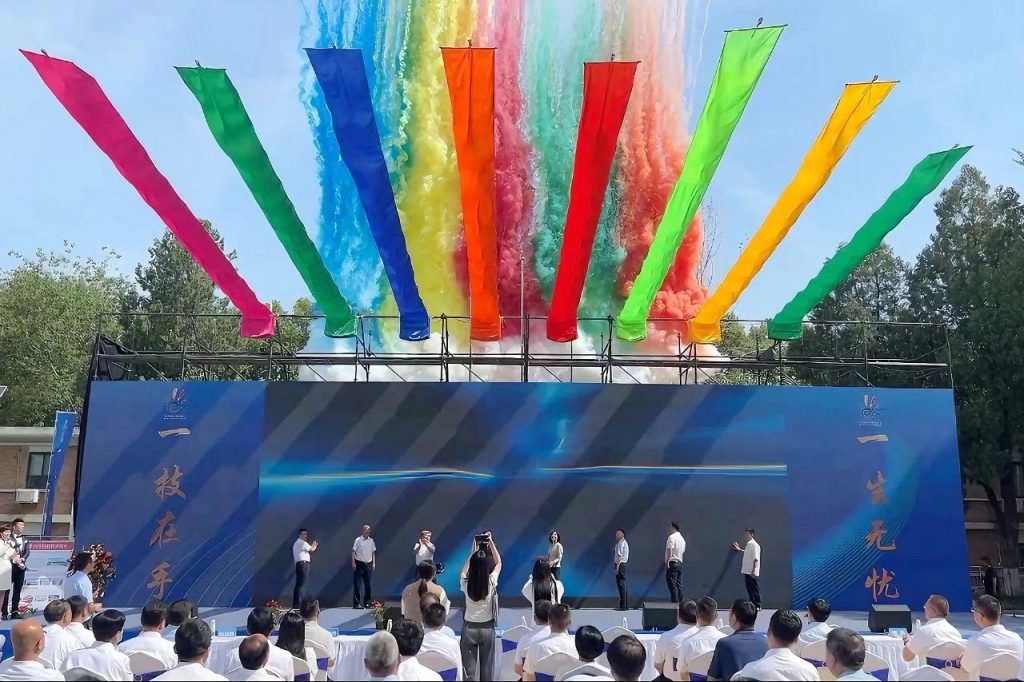 职教周启幕！我校以“非遗+歌舞”立体展演，彰显技能与美育融合新范式
