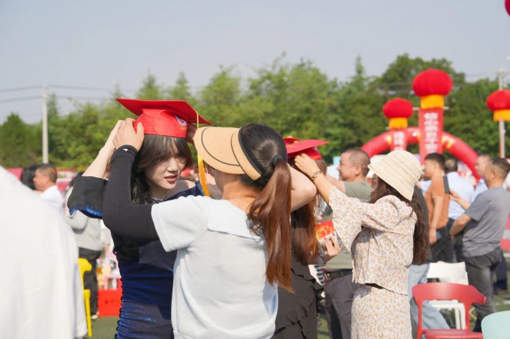 青春不谢幕，梦想再起航 | 西安博雅艺术职业高中2025届毕业典礼暨成人礼