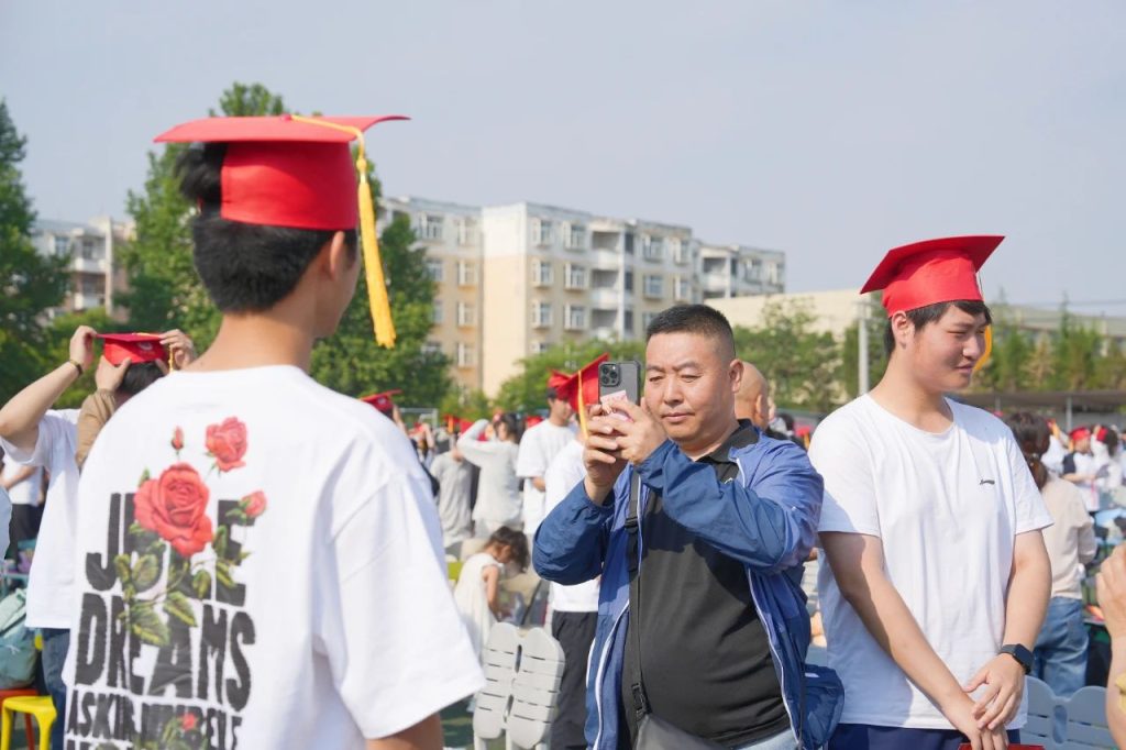 青春不谢幕，梦想再起航 | 西安博雅艺术职业高中2025届毕业典礼暨成人礼