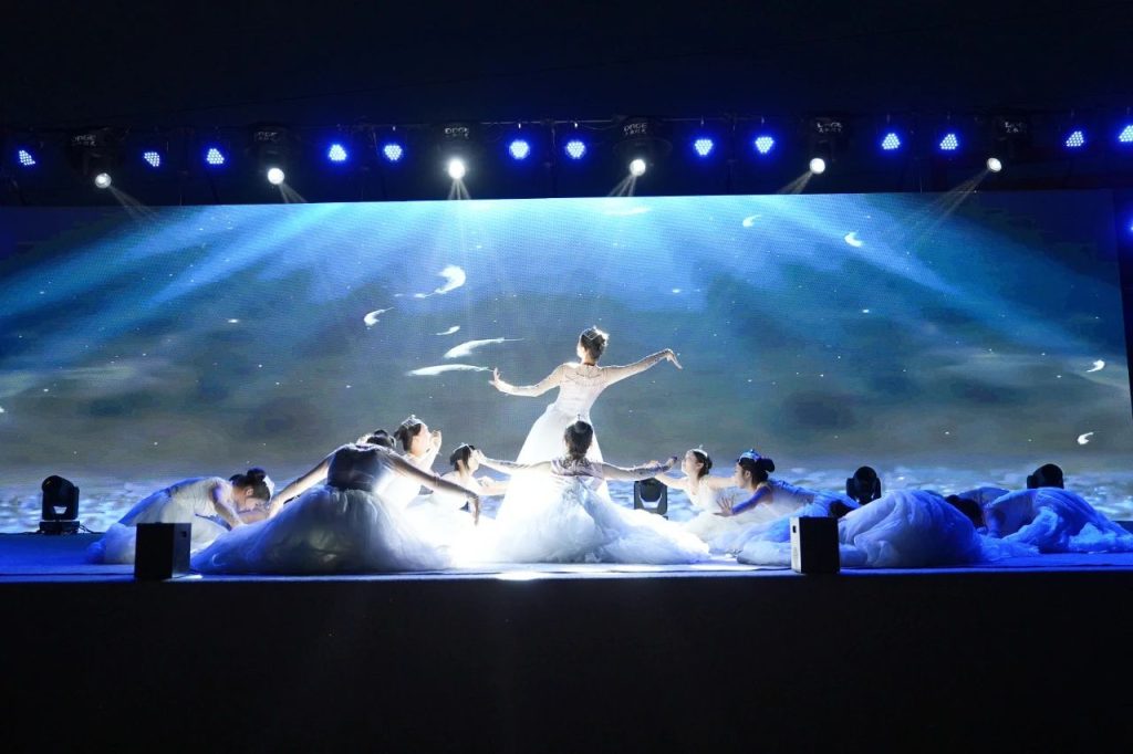 震撼！温暖！感动！青春！职教活动周展演暨2025届毕业晚会