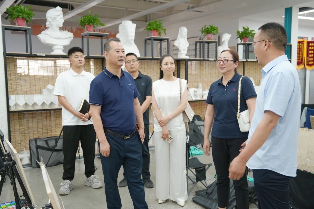 陕西学前师范学院访企拓岗代表团来我校调研交流