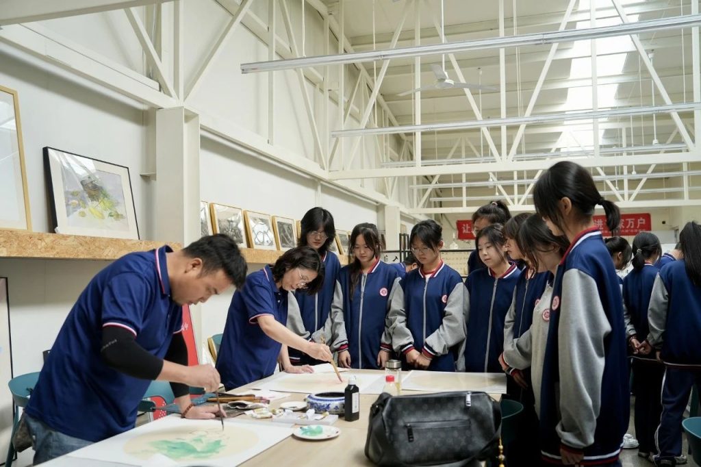 技能绽放 文化铸魂 | 西安博雅艺术职业高中市级技能大赛创佳绩，文化课教学助力学生全面发展