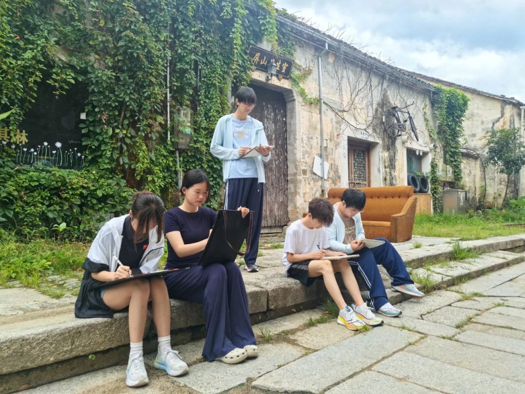 笔底烟霞渐次开 古村写生见真章 | 西安博雅艺术职业高中赴皖南“研学写生”之旅（二）