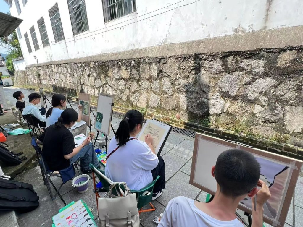 笔底烟霞渐次开 古村写生见真章 | 西安博雅艺术职业高中赴皖南“研学写生”之旅（二）