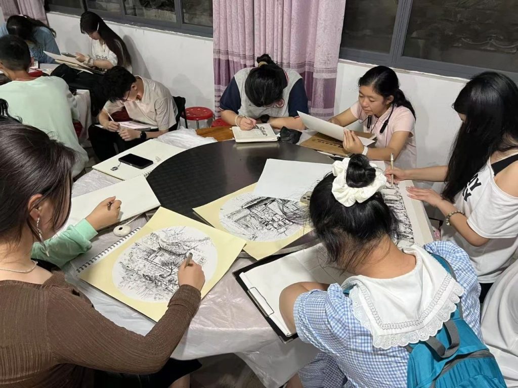 笔底烟霞渐次开 古村写生见真章 | 西安博雅艺术职业高中赴皖南“研学写生”之旅（二）