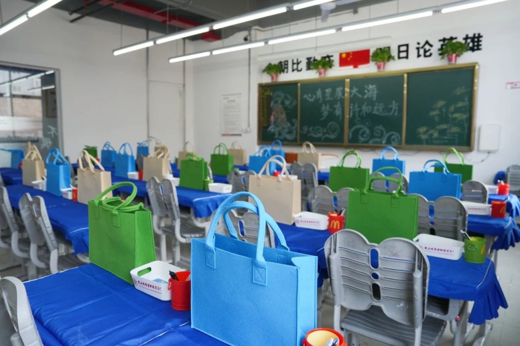 西安博雅艺术职业高中的开学叙事诗：老生笔记上的续写，新生书包里的期待