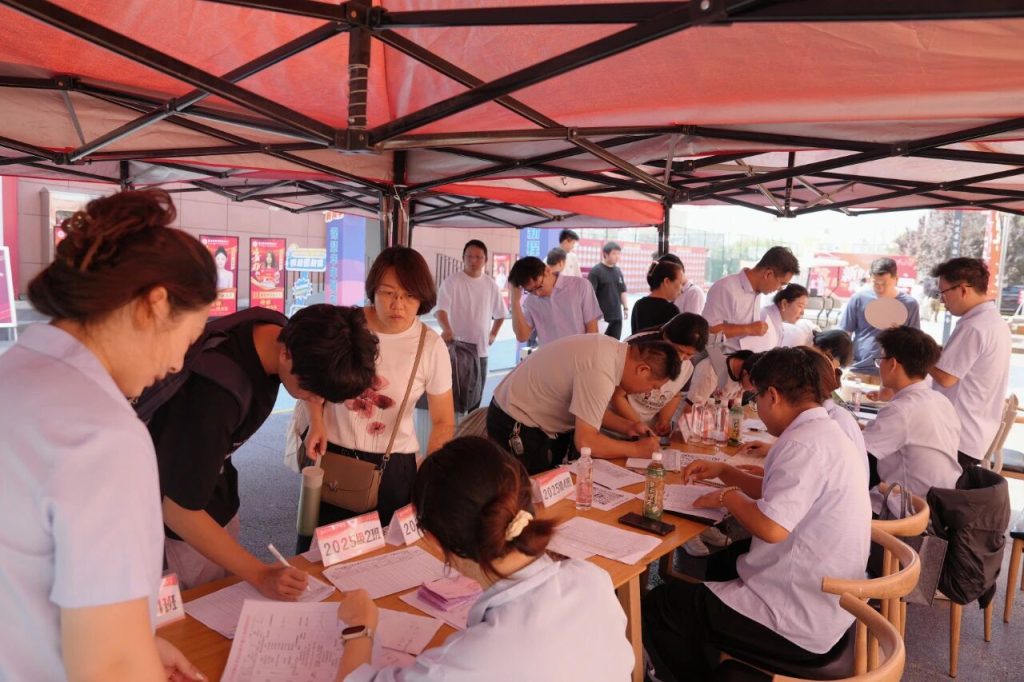西安博雅艺术职业高中的开学叙事诗：老生笔记上的续写，新生书包里的期待