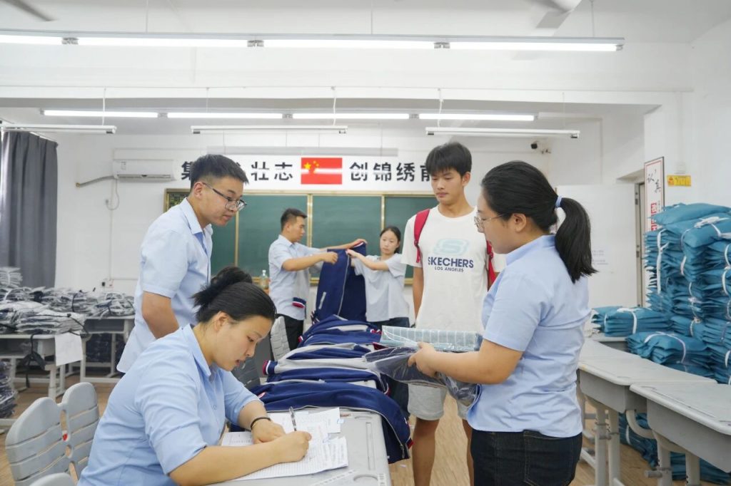 西安博雅艺术职业高中的开学叙事诗：老生笔记上的续写，新生书包里的期待