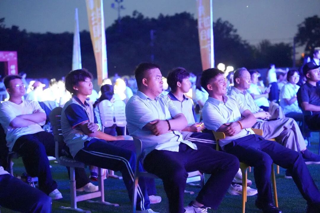 毕业未说出口的再见,都在博雅的夜