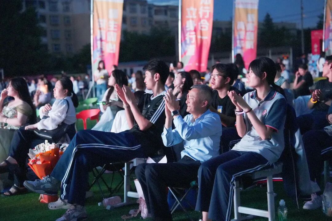 毕业未说出口的再见,都在博雅的夜