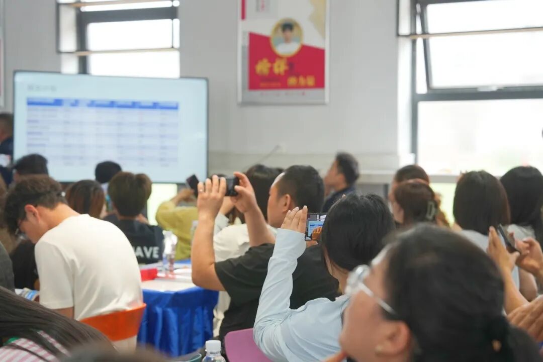 精准指导全覆盖，科学报考助腾飞｜我校2026年高考志愿填报咨询会圆满举行