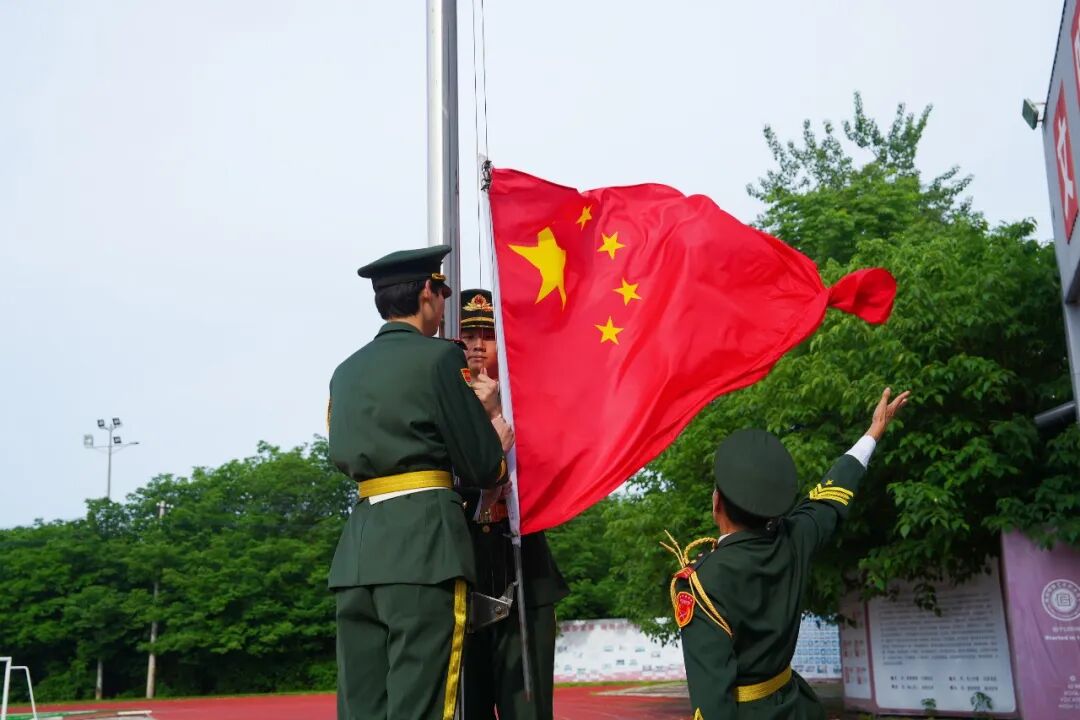 开学启新程 表彰敬师者|这一天,博雅把掌声留给老师,把期许交给学子