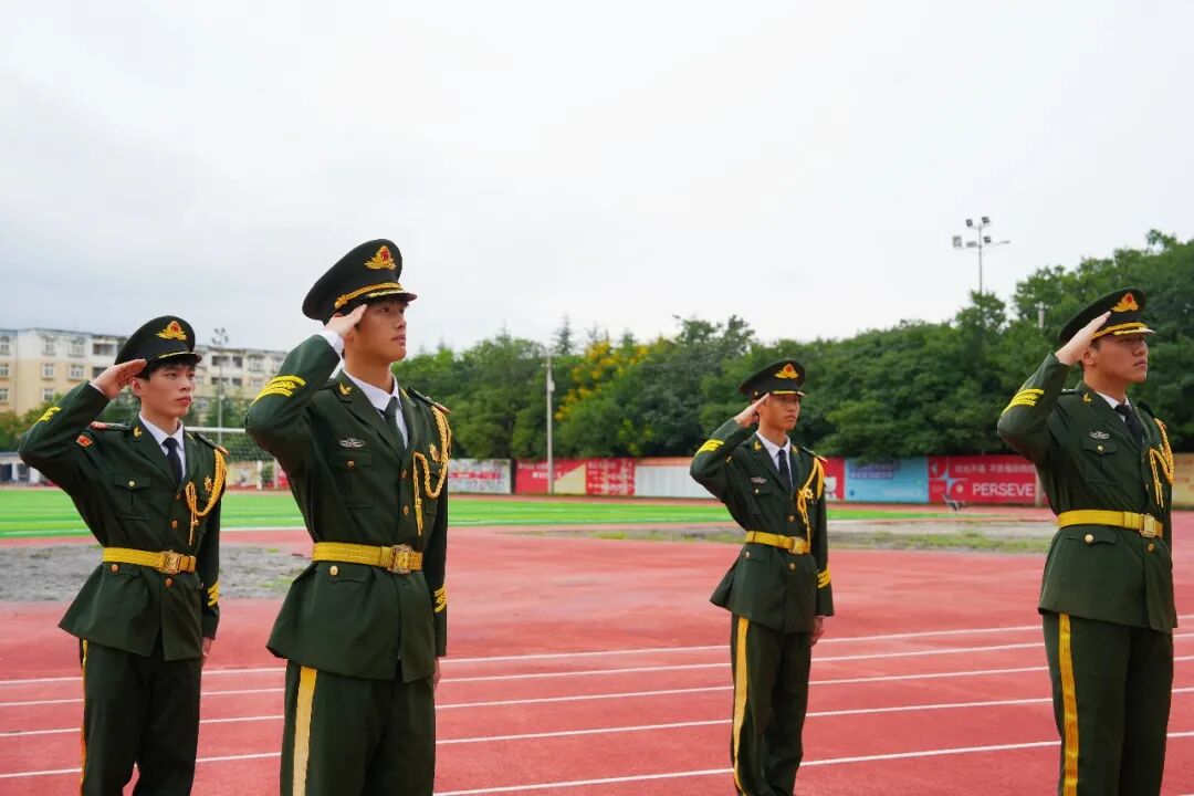开学启新程 表彰敬师者|这一天,博雅把掌声留给老师,把期许交给学子
